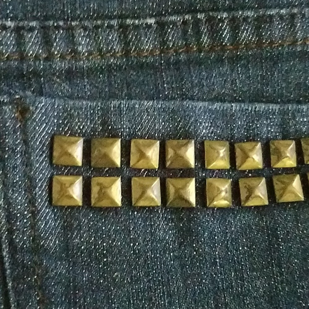 Simply Vera Vera Wang Studded Pocket Jeans – Size 6